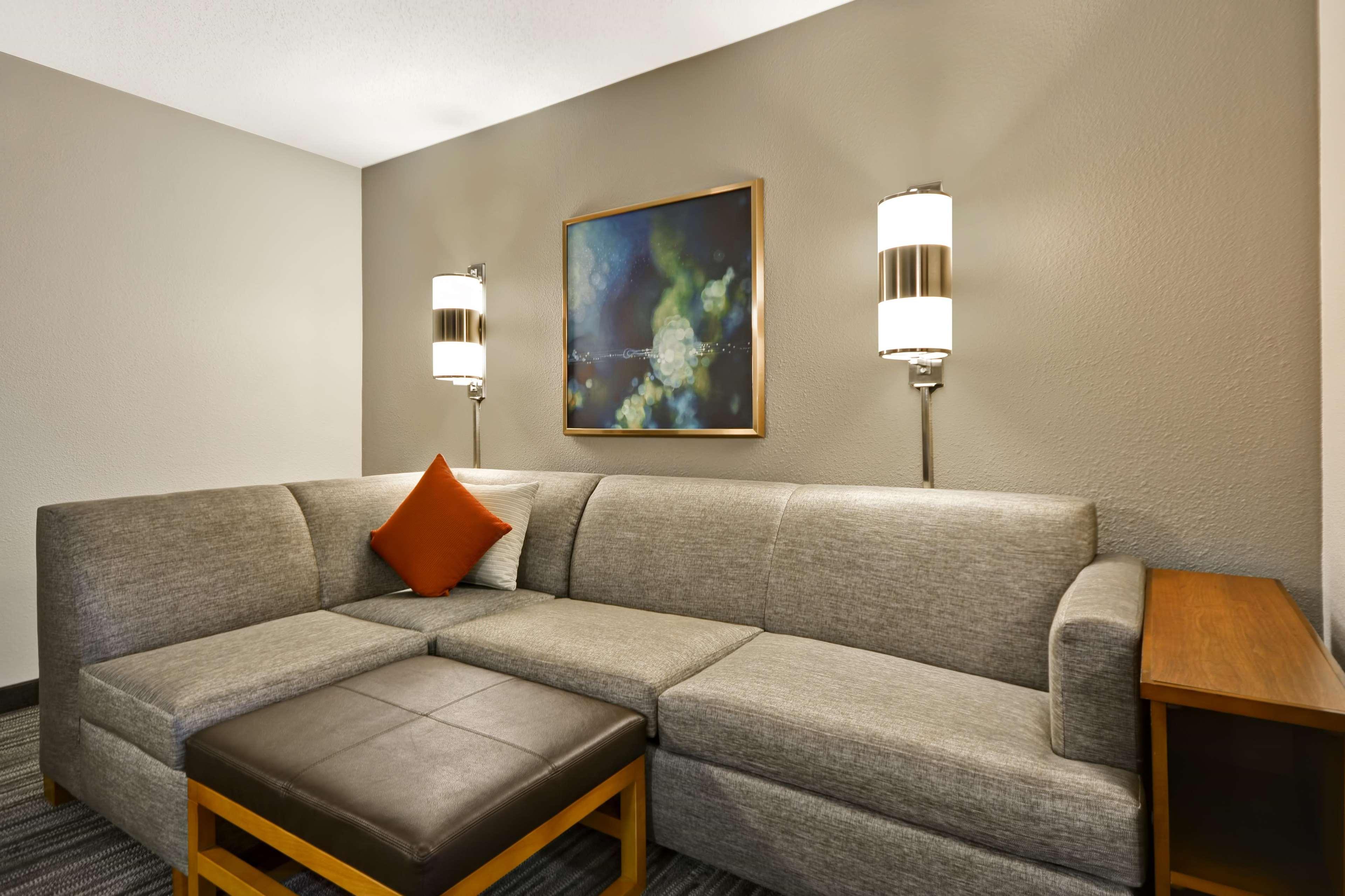 Hyatt Place Columbus Worthington Flint Exterior photo