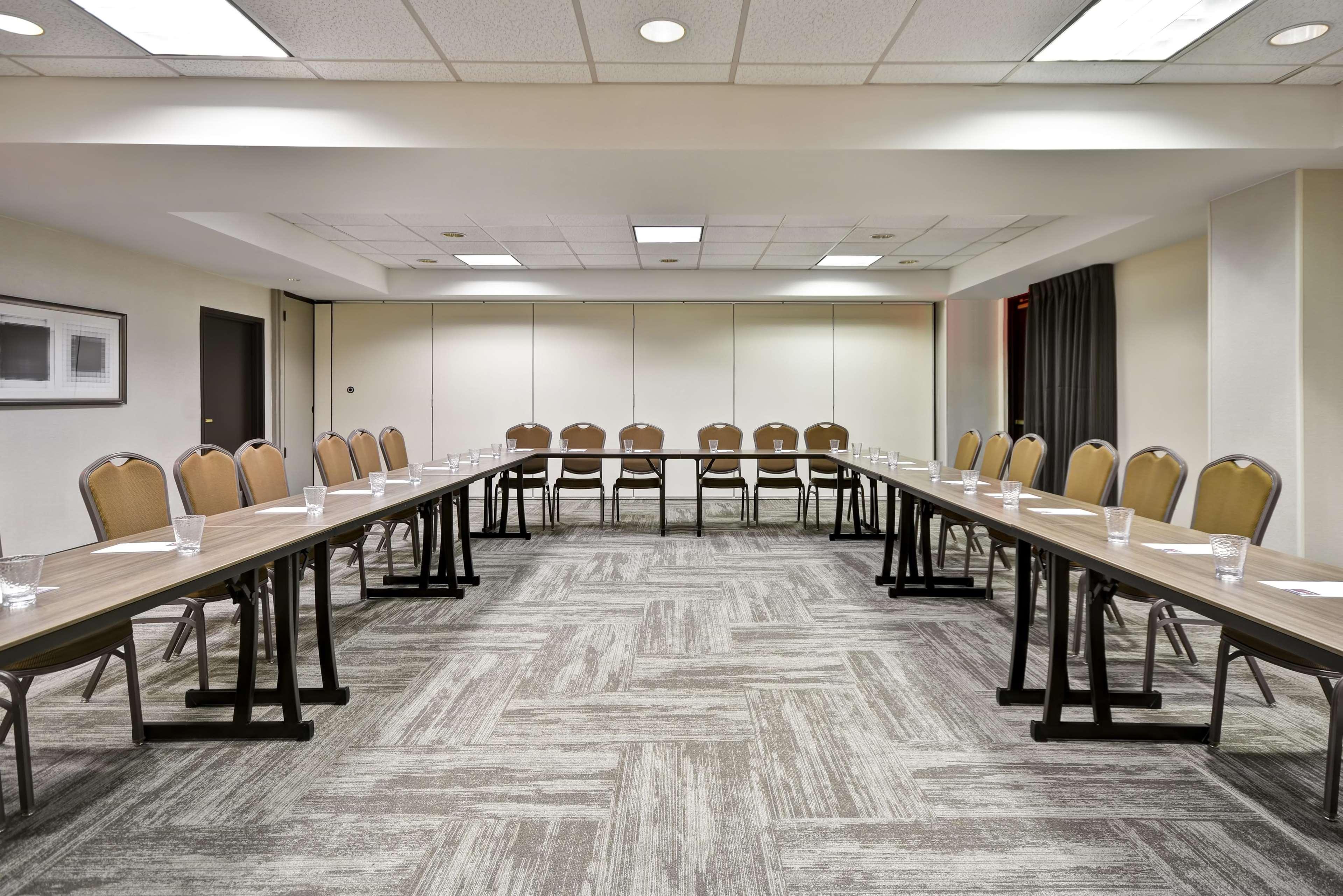 Hyatt Place Columbus Worthington Flint Exterior photo